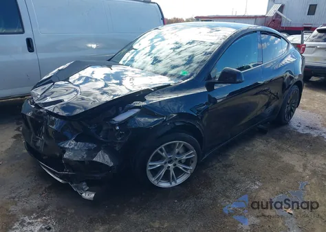2024 Tesla Model Y Long Range Dual Motor All-Wheel Drive from USA, damaged, VIN 7SAYGDEEXRA218228